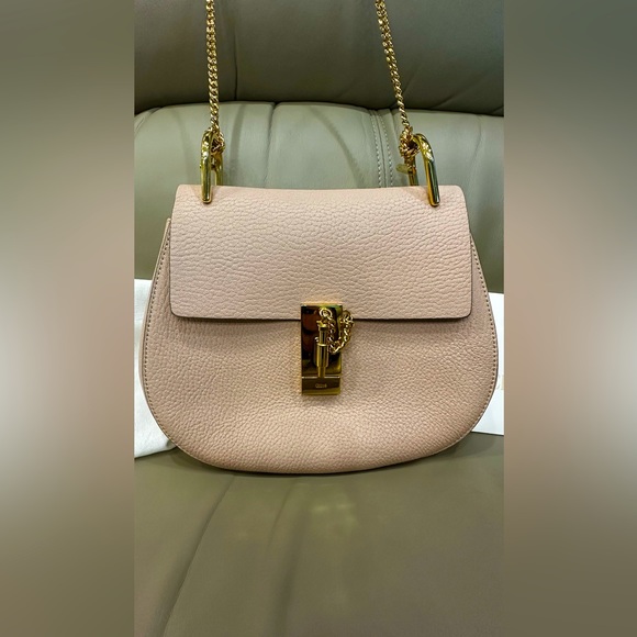 Chloé
Calfskin Drew Shoulder Bag medium - Picture 2 of 15